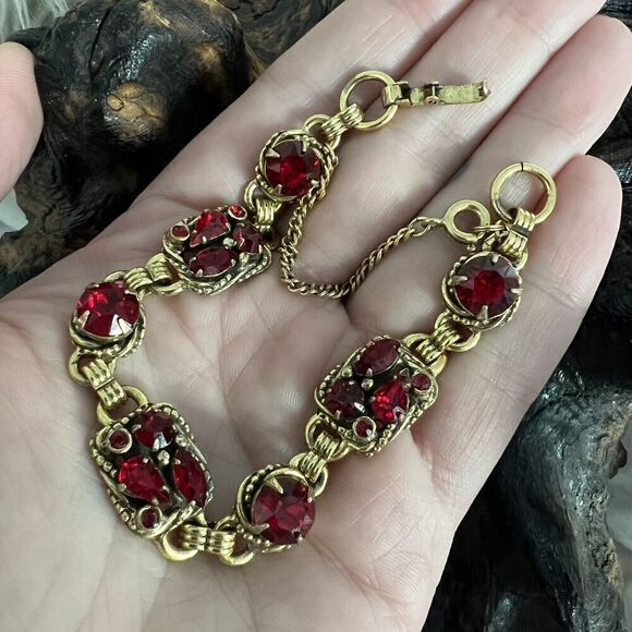 Vintage Kramer Signed Bracelet 7.5 Gold Plated Red Crystal Stones Love Valentine - Picture 7 of 12